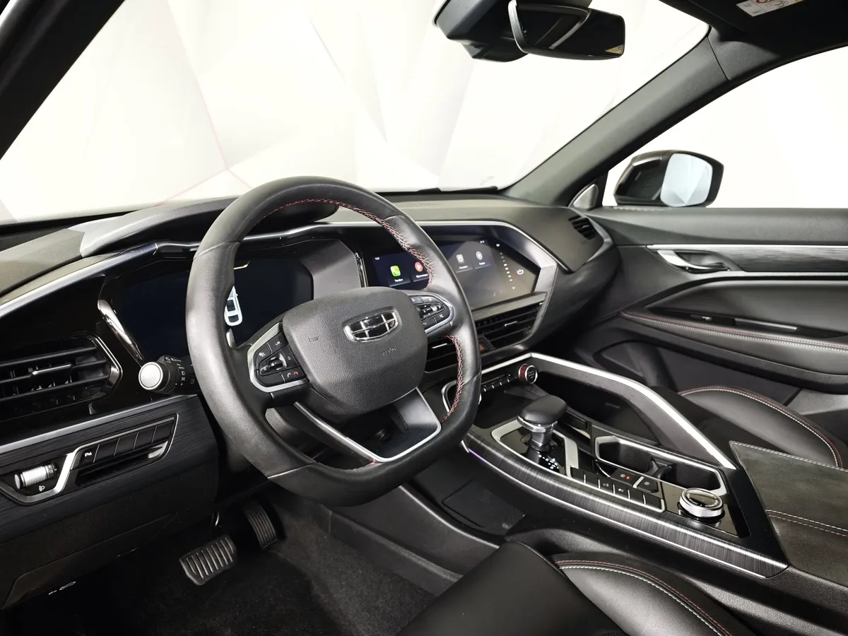 Geely Tugella 2.0 AT AWD (238 л.с.) Flagship Sport Серый в АВИЛОН. Слайд №18