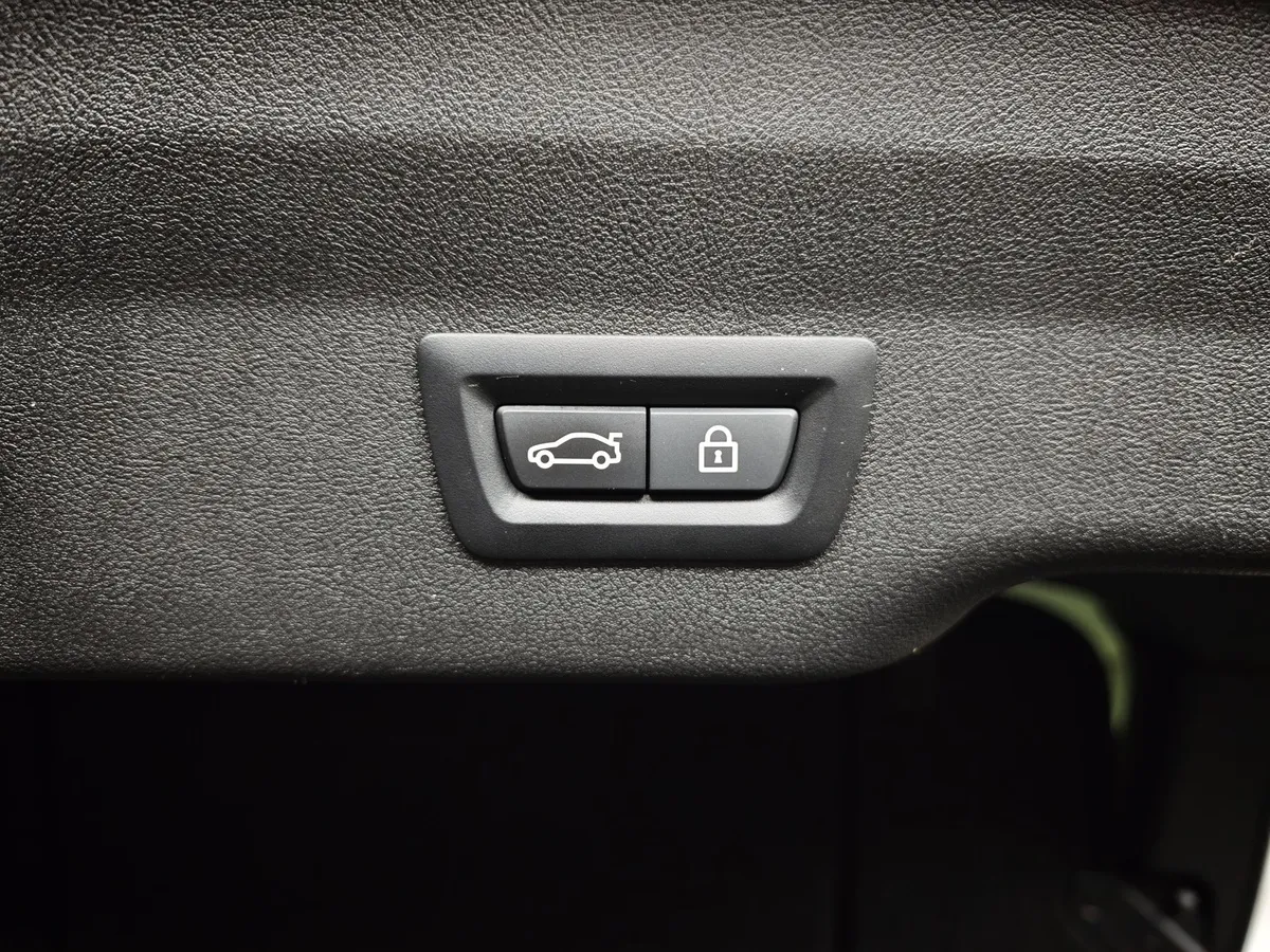 BMW 6 серия 630d xDrive Steptronic (249 л.с.) M Sport Pro Серый в АВИЛОН. Слайд №16