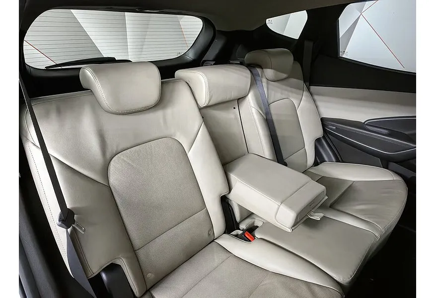 Hyundai Santa Fe 2.4 AT AWD (171 л.с.) Dynamic Белый в АВИЛОН. Слайд №16