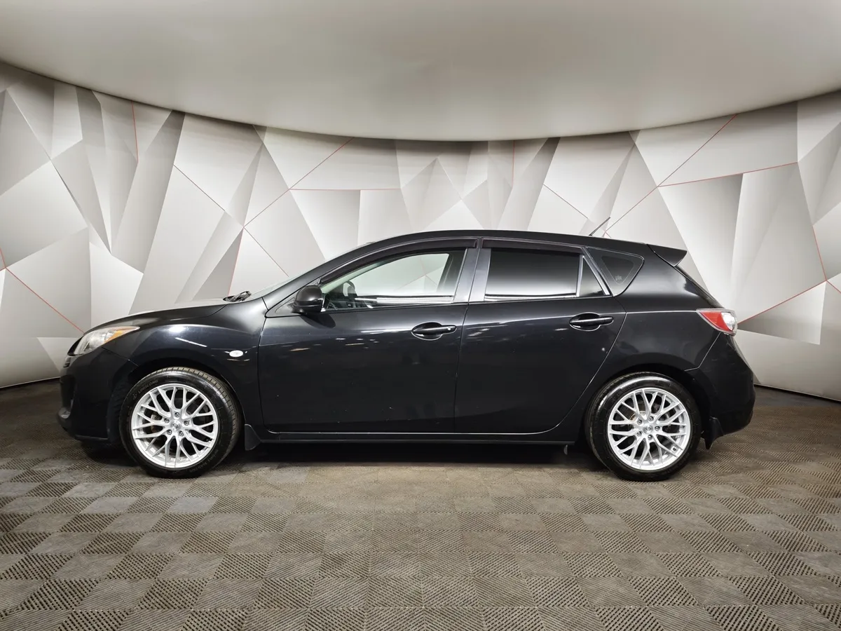 Mazda 3 1.6 AT (105 л.с.) Черный в АВИЛОН. Слайд №5