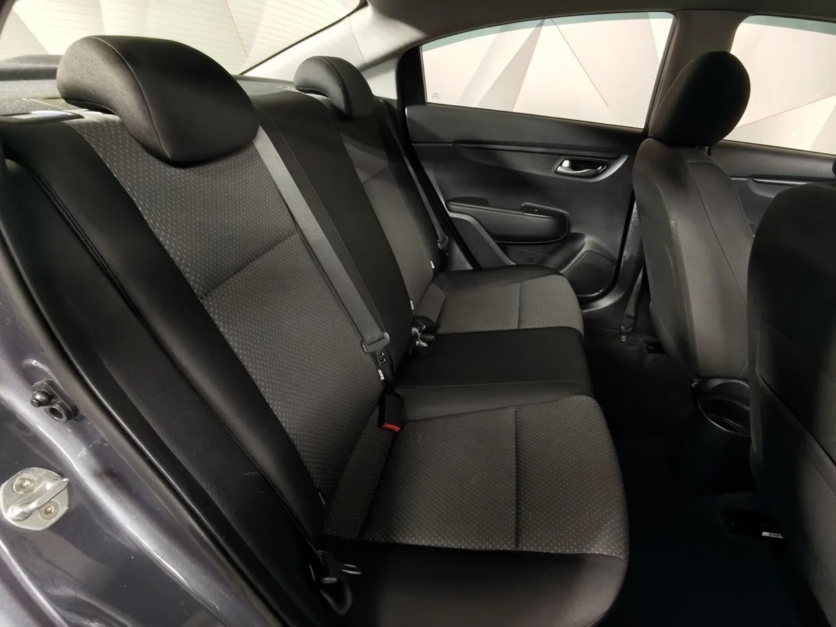 Kia Rio 1.6 AT (123 л.с.) Серый в АВИЛОН. Слайд №16
