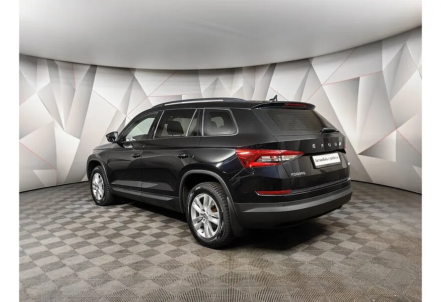 Skoda Kodiaq 2.0 TSI DSG 4X4 (180 л.с.) Черный в АВИЛОН. Слайд №4