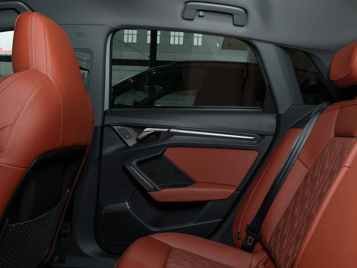 Audi A3 1.5 TFSI AMT (160 л.с.) Серый в АВИЛОН. Слайд №10
