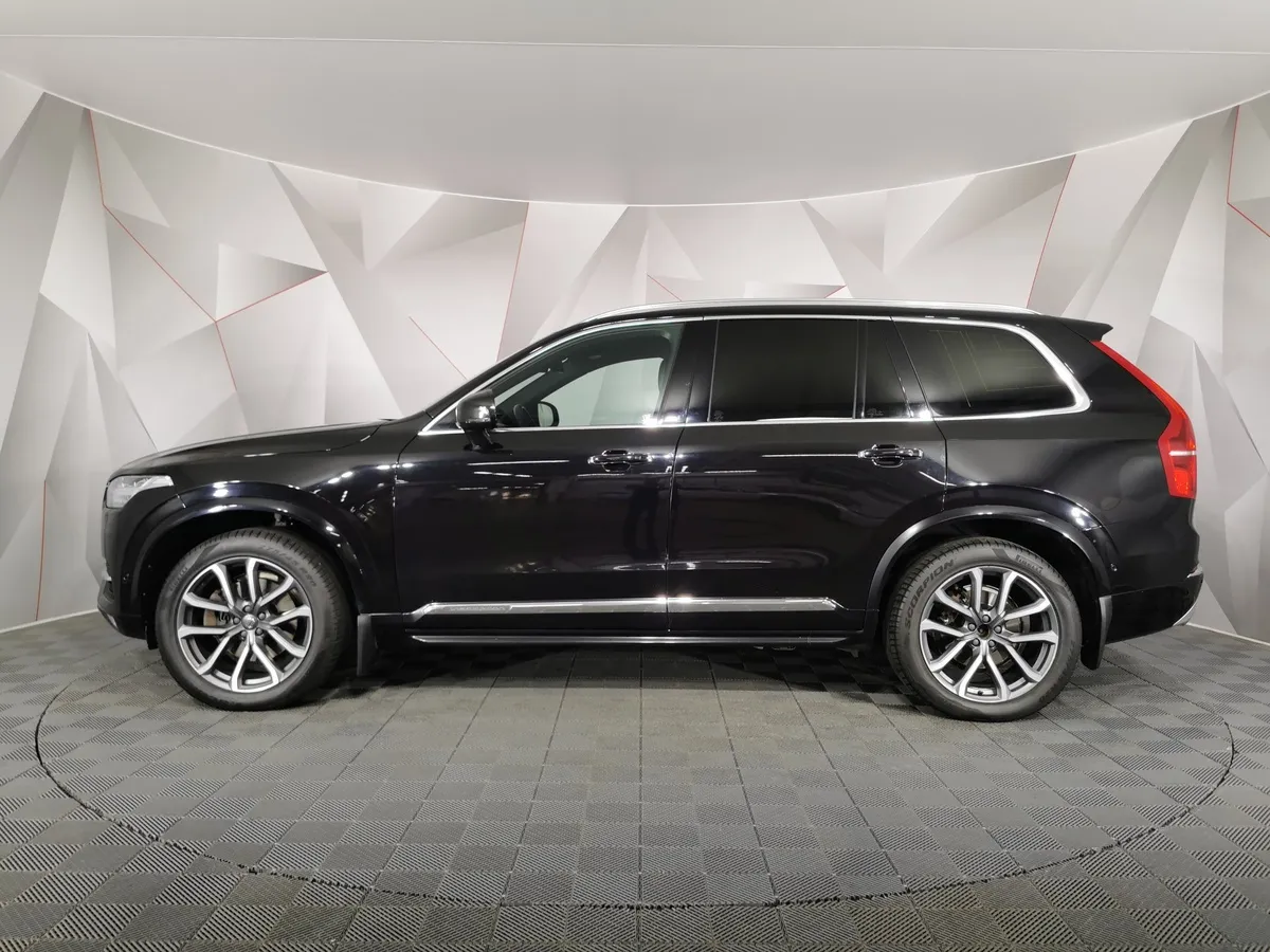 Volvo XC90 2.0 D5 Drive-E AT AWD (235 л.с.) Inscription Черный в АВИЛОН. Слайд №5