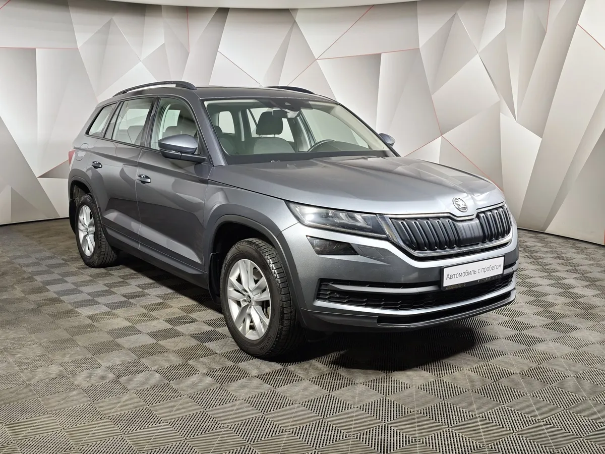 Skoda Kodiaq 2.0 TSI DSG 4X4 (180 л.с.) Серый в АВИЛОН. Слайд №3