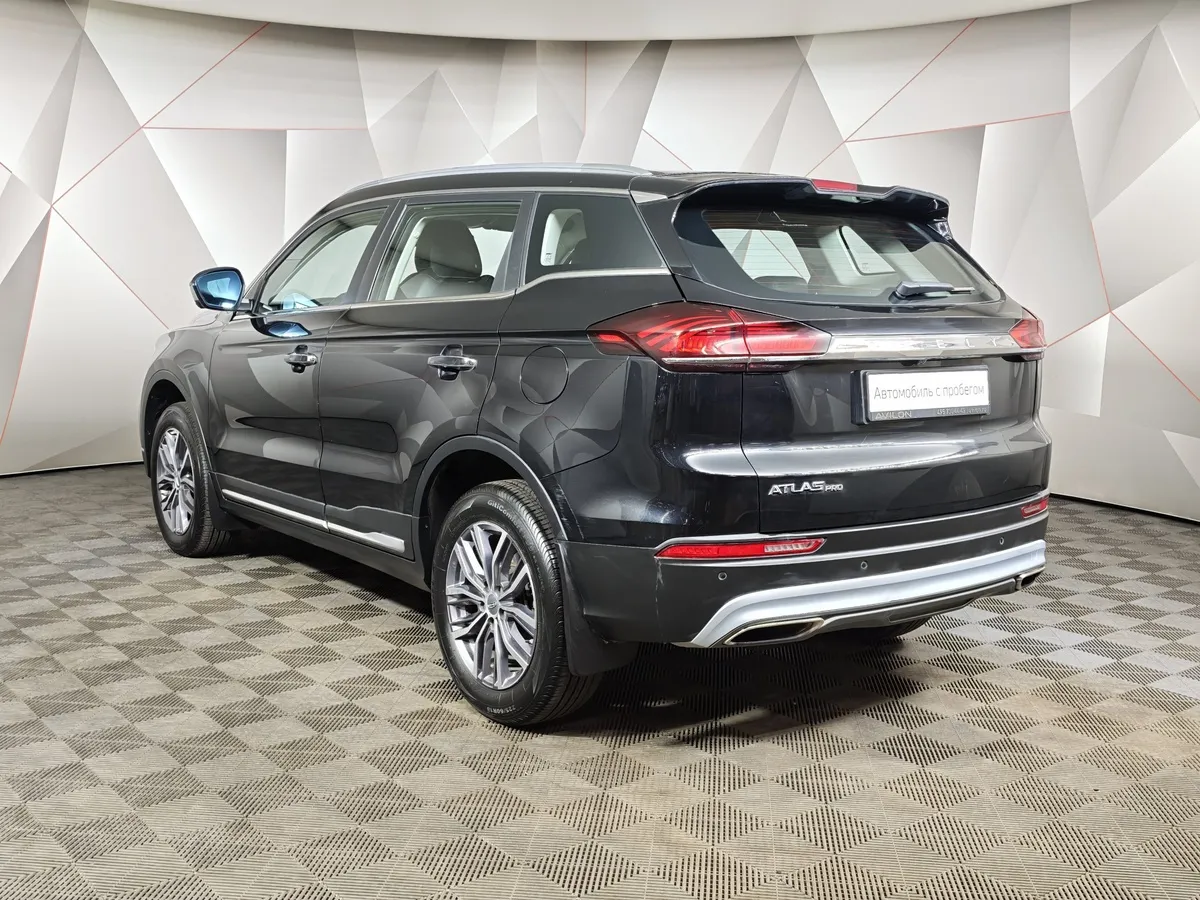 Geely Atlas Pro 1.5T AT FWD (177 л.с.) Luxury Черный в АВИЛОН. Слайд №4