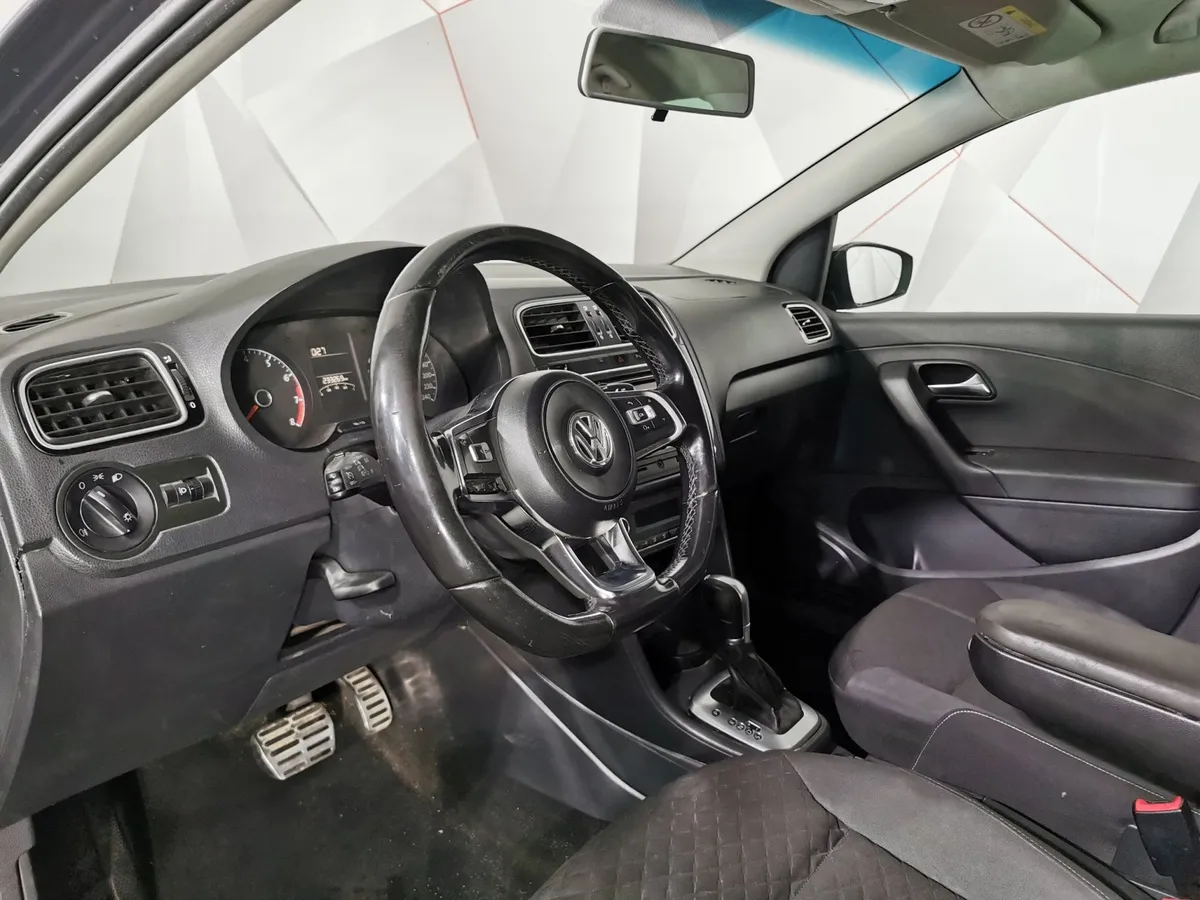 Volkswagen Polo 1.6 MPI AT (110 л.с.) Trendline Серый в АВИЛОН. Слайд №18