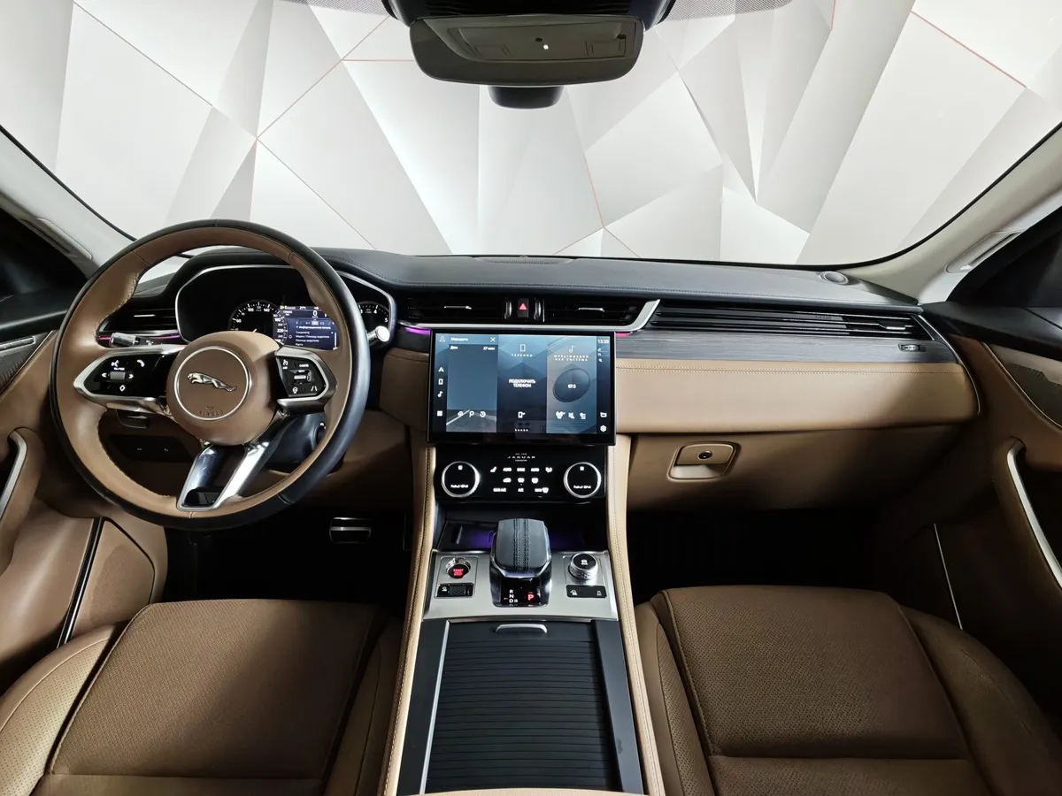 Jaguar F-Pace 2.0P AT AWD (249 л.с.) SE Серый в АВИЛОН. Слайд №14