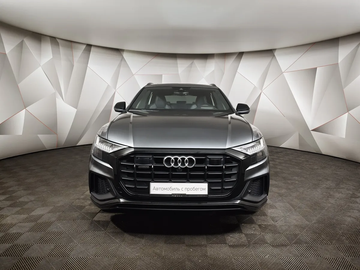 Audi Q8 55 TFSI Tiptronic quattro (340 л.с.) Серый в АВИЛОН. Слайд №7