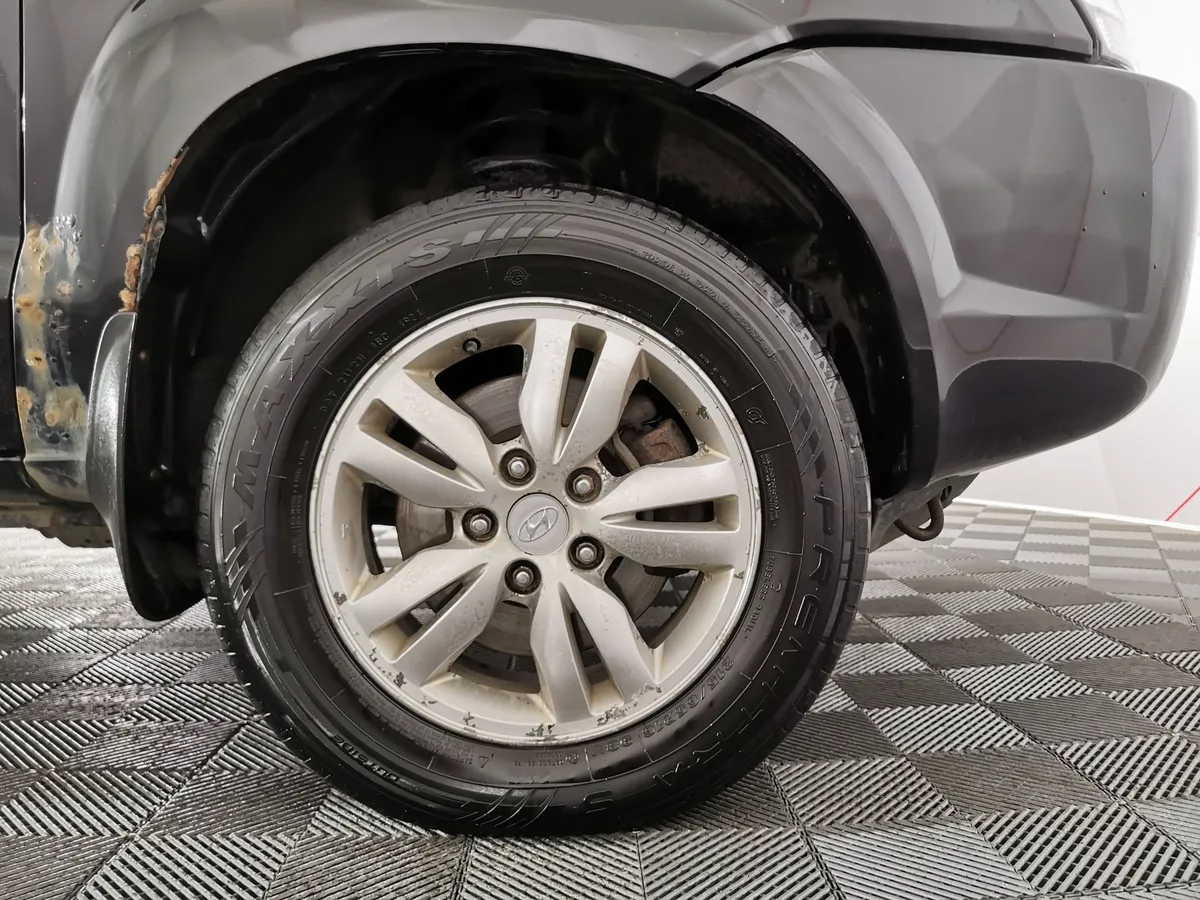 Hyundai Tucson 2.0 AT (150 л.с.) Черный в АВИЛОН. Слайд №9