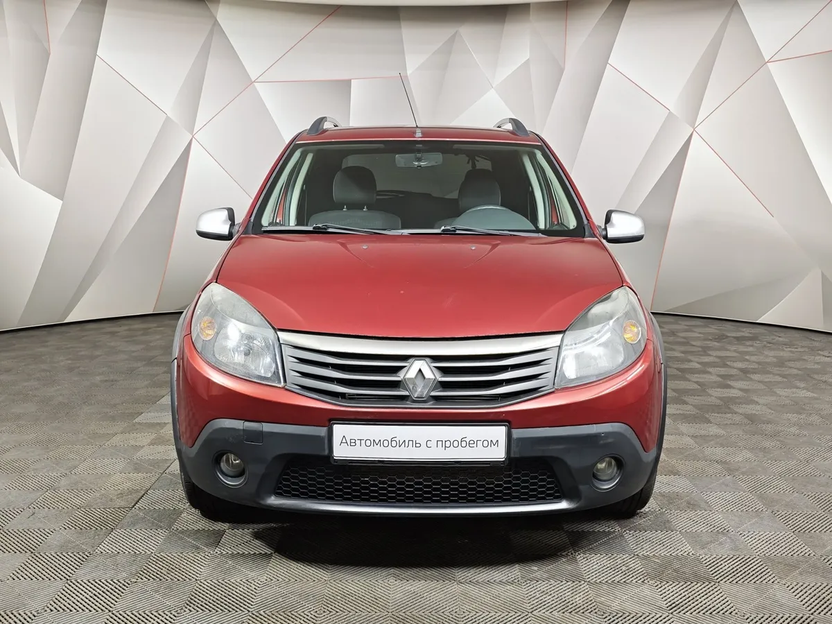 Renault Sandero 1.6 AT (103 л.с.) Stepway Красный в АВИЛОН. Слайд №7