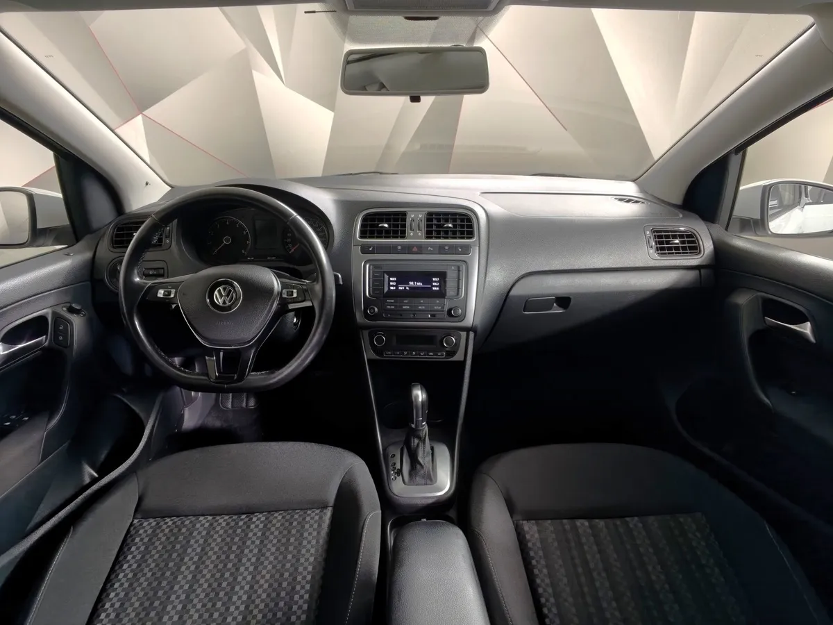 Volkswagen Polo 1.6 Tiptronic (105 л.с.) Comfortline Белый в АВИЛОН. Слайд №14