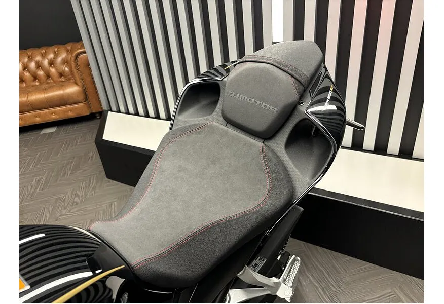 QJMOTOR SRK 800 RR 800 см³ (95 л.с.) 800 Черный в АВИЛОН. Слайд №8