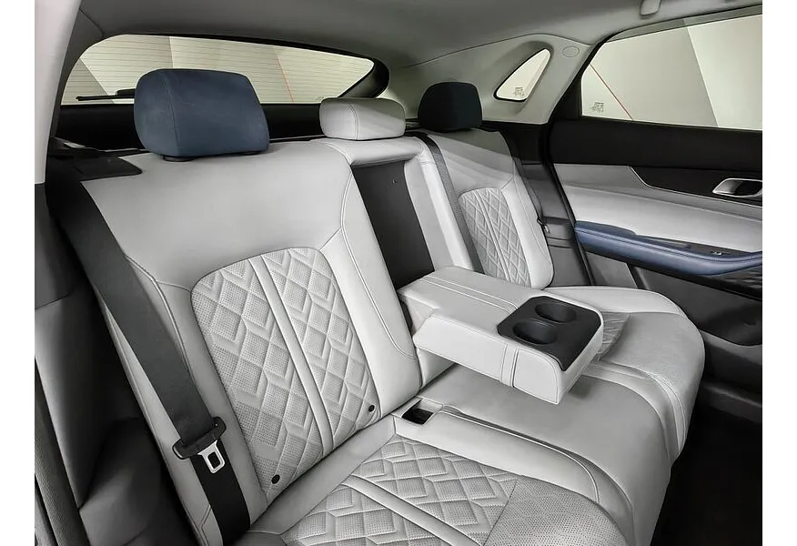 Changan UNI-K iDD 1.5T AT (281 л.с.) Premium Серый в АВИЛОН. Слайд №17