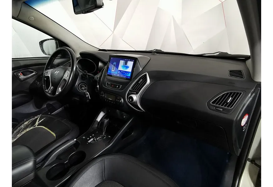 АВИЛОН - Hyundai ix35 2.0 CRDi AT 4WD (184 л.с.) Comfort Бежевый - slide 13