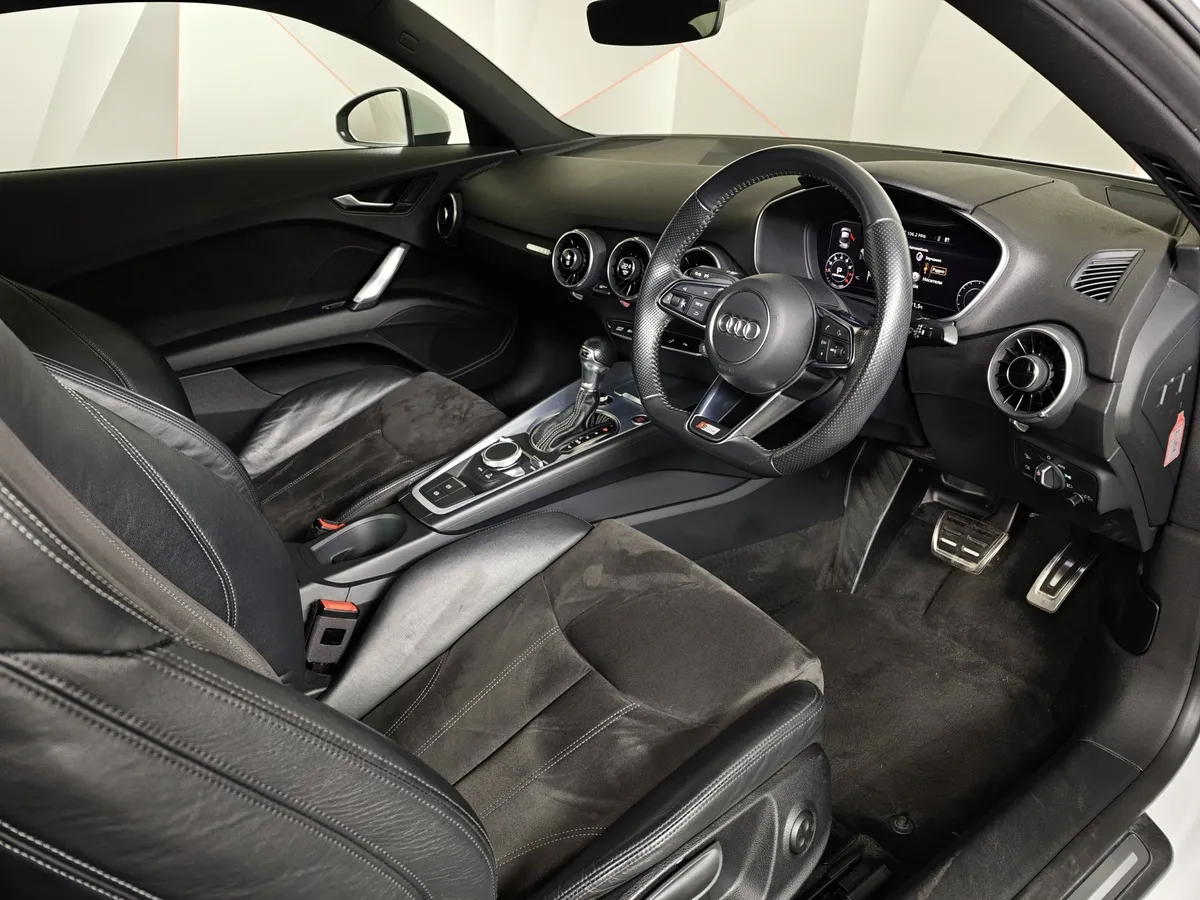 Audi TT 1.8 TFSI S tronic (180 л.с.) Белый в АВИЛОН. Слайд №18