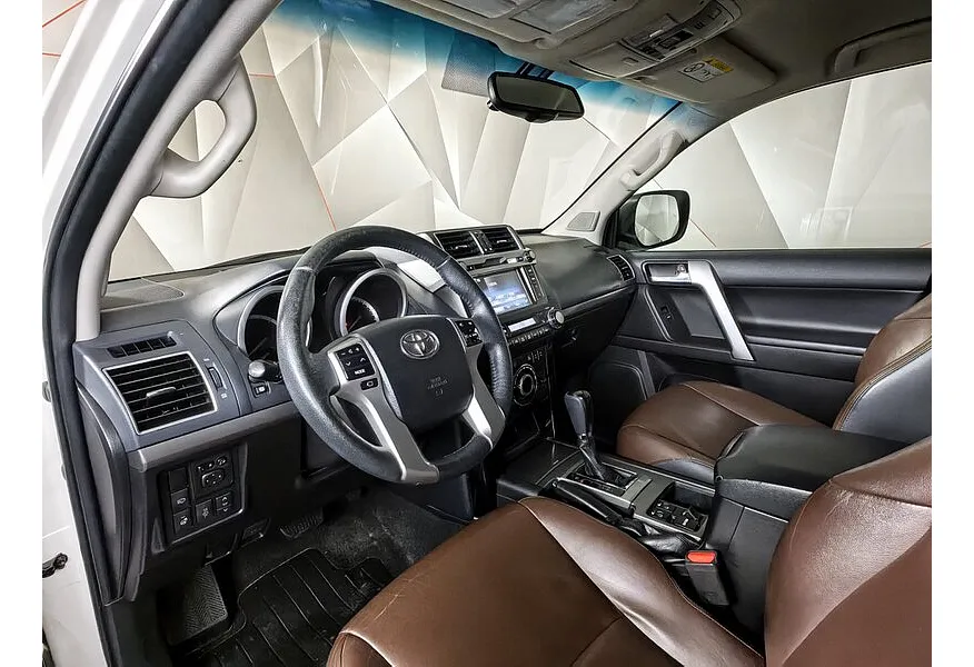 АВИЛОН - Toyota Land Cruiser Prado 2.8 D AT 4WD (5 мест) (177 л.с.) Комфорт Белый - slide 14