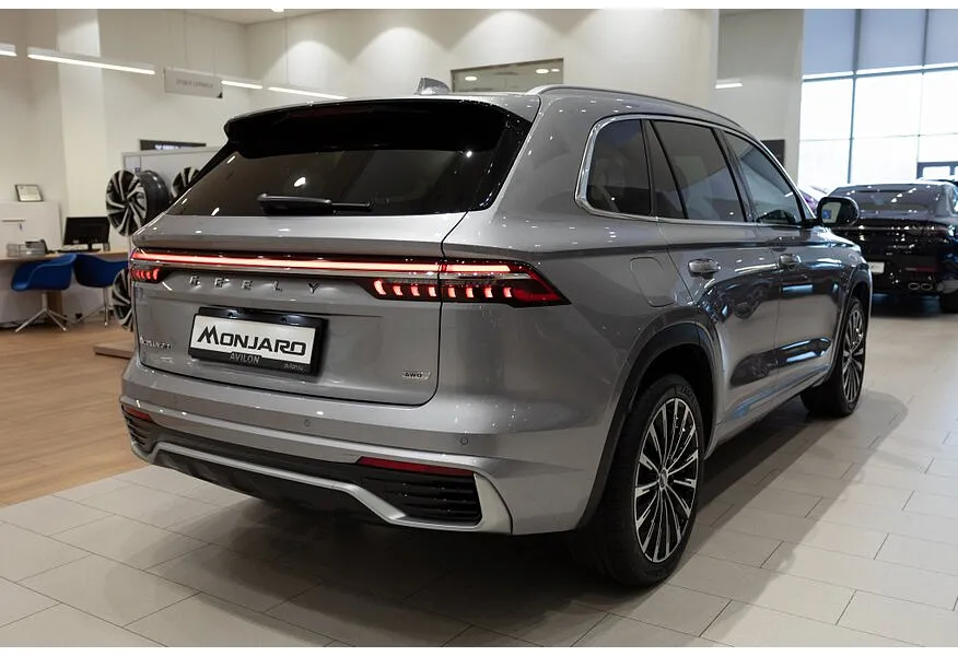 Geely Monjaro 2.0T 8AT 4WD (238 л.с.) Flagship Серебристый в АВИЛОН. Слайд №7