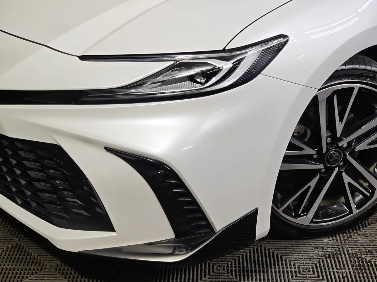 Toyota Camry 2.0 AT (173 л.с.) Sport Белый в АВИЛОН. Слайд №10