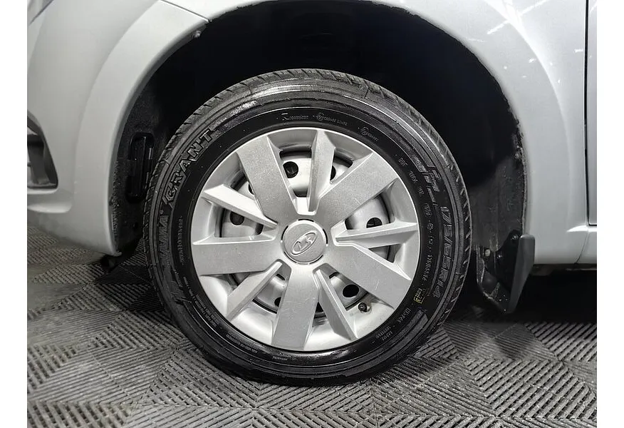 ВАЗ (Lada) Granta 1.6 MT 16 кл (106 л.с.) Серый в АВИЛОН. Слайд №9