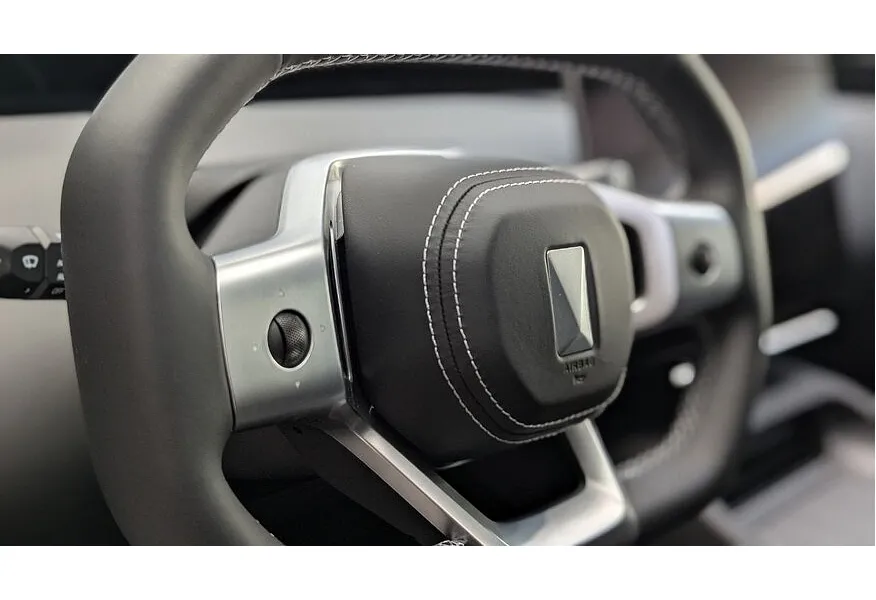 Avatr 12 AT 4WD (578 л.с.) Dual Motor Dynamic Черный в АВИЛОН. Слайд №18 Avatr 12 AT 4WD (578 л.с.) Dual Motor Dynamic Черный в АВИЛОН. Слайд №18