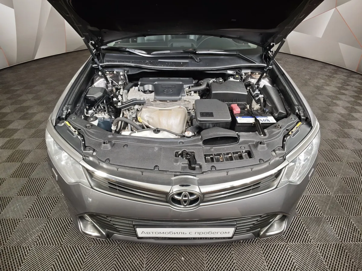 Toyota Camry 2.5 AT (181 л.с.) Серый в АВИЛОН. Слайд №10