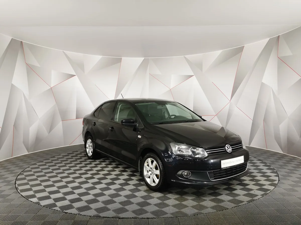 Volkswagen Polo 1.6 MT (105 л.с.) Черный в АВИЛОН. Слайд №3