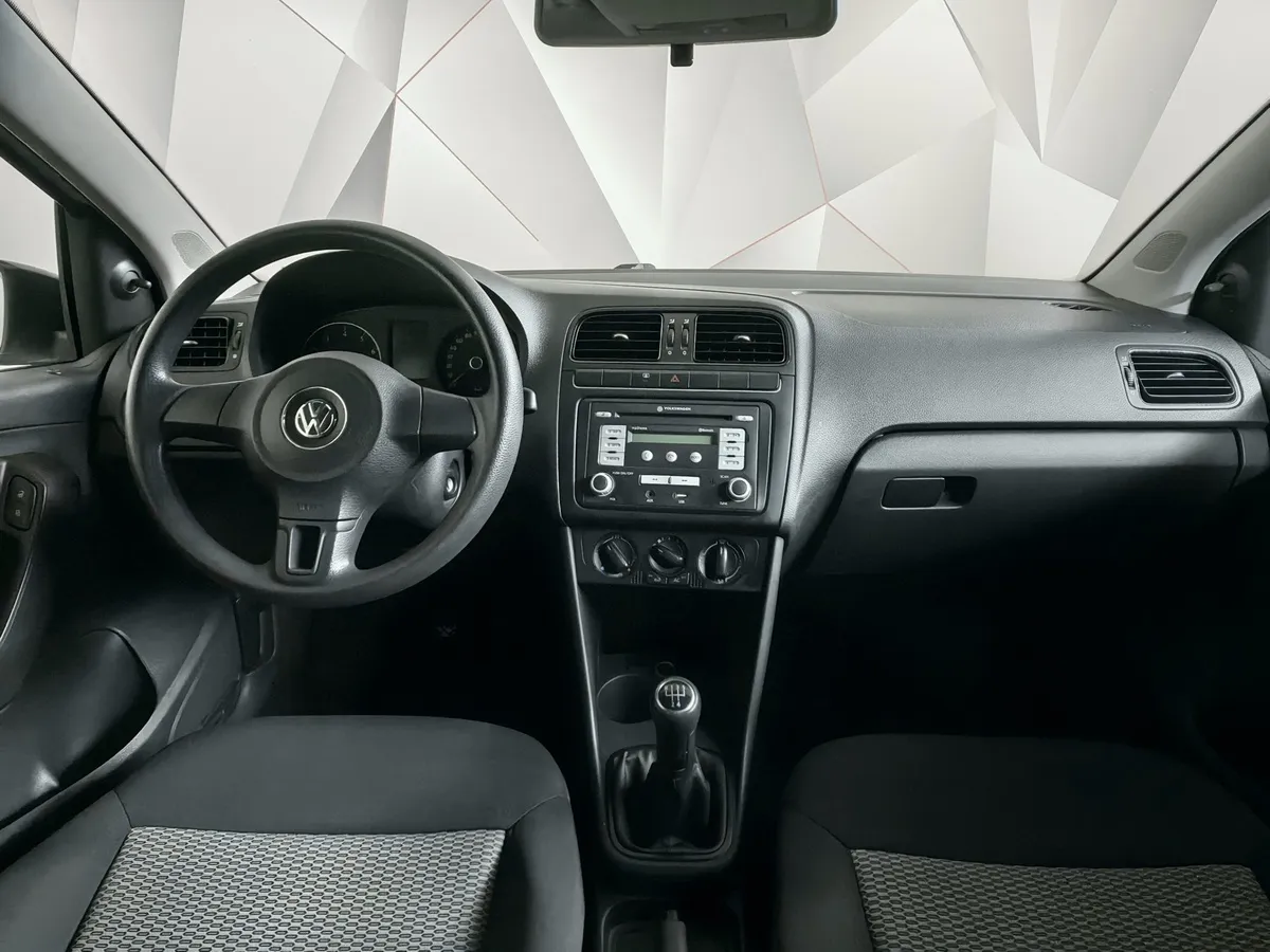 Volkswagen Polo 1.4 MT (80 л.с.) Белый в АВИЛОН. Слайд №14
