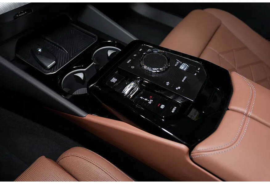 BMW 5 серия 530i xDrive AT (252 л.с.) Серый в АВИЛОН. Слайд №13