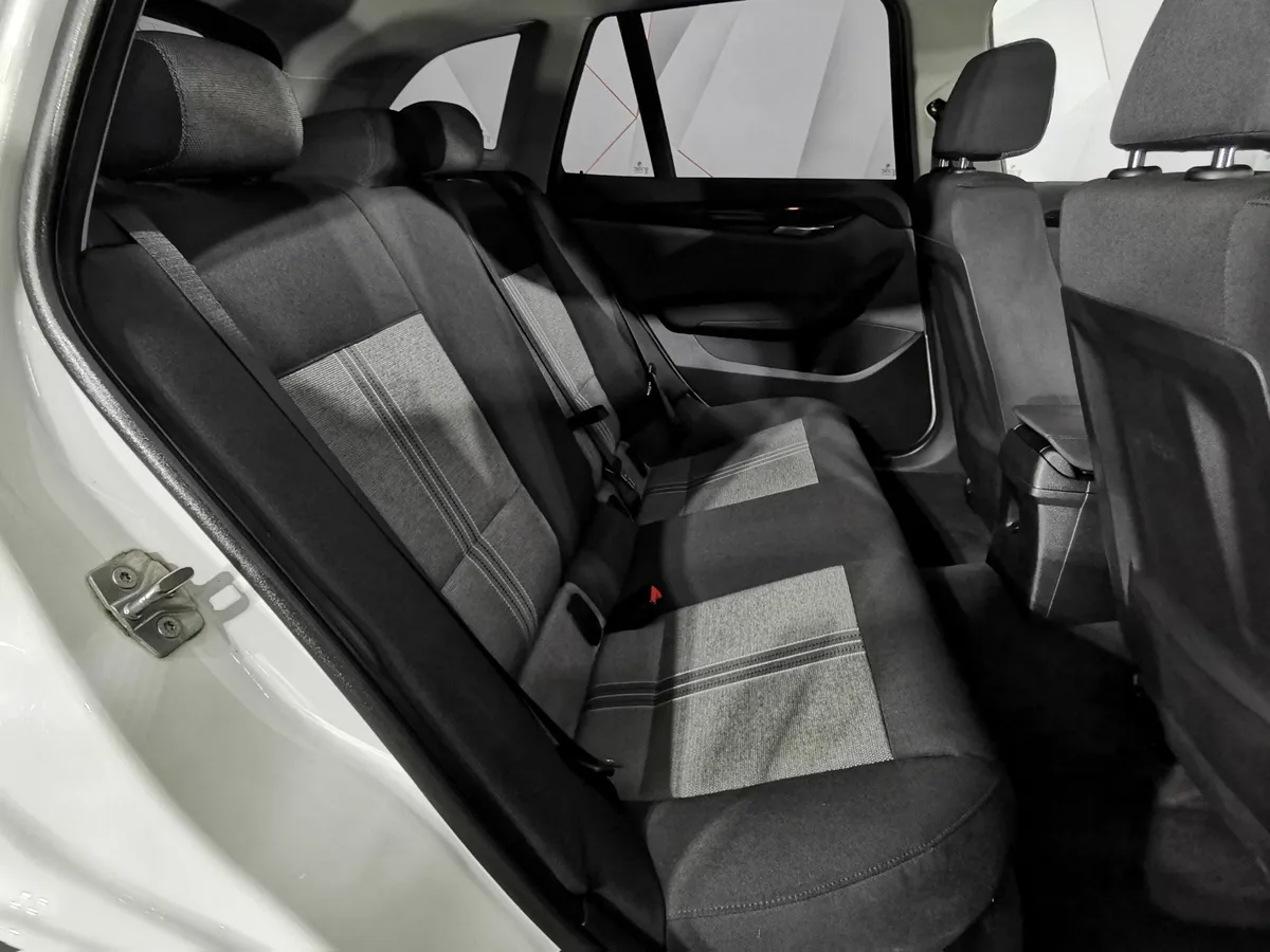 BMW X1 sDrive18i AT (150 л.с.) Белый в АВИЛОН. Слайд №15