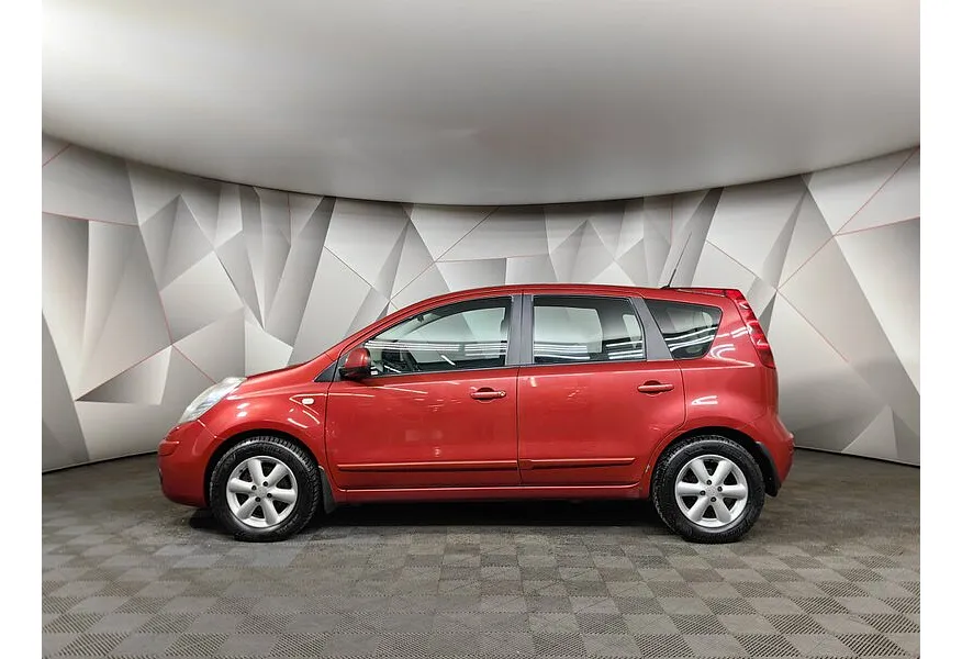 Nissan Note 1.6 AT (110 л.с.) Luxury Красный в АВИЛОН. Слайд №5 Nissan Note 1.6 AT (110 л.с.) Luxury Красный в АВИЛОН. Слайд №5