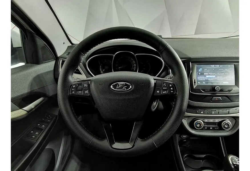 ВАЗ (Lada) Vesta 1.8 AMT (122 л.с.) Белый в АВИЛОН. Слайд №10