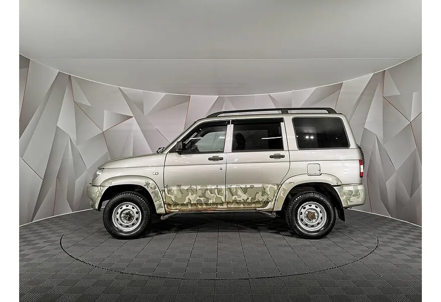 УАЗ Patriot 2.7 MT 4WD (128 л.с.) Желтый в АВИЛОН. Слайд №5