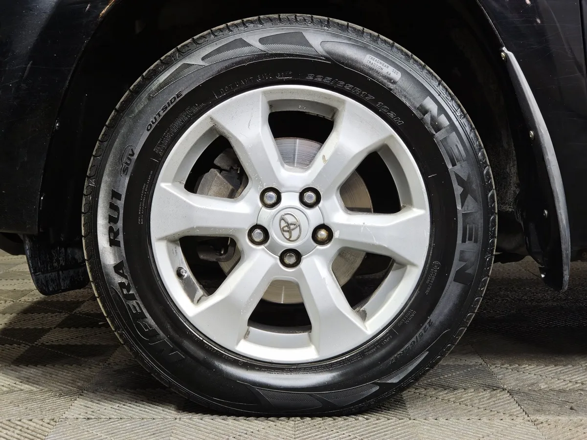 Toyota RAV4 2.0 CVT (158 л.с.) Черный в АВИЛОН. Слайд №9