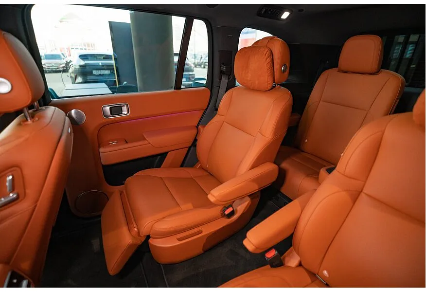 Li Auto L9 1.5 AT 4WD (449 л.с.) Max Серый в АВИЛОН. Слайд №9