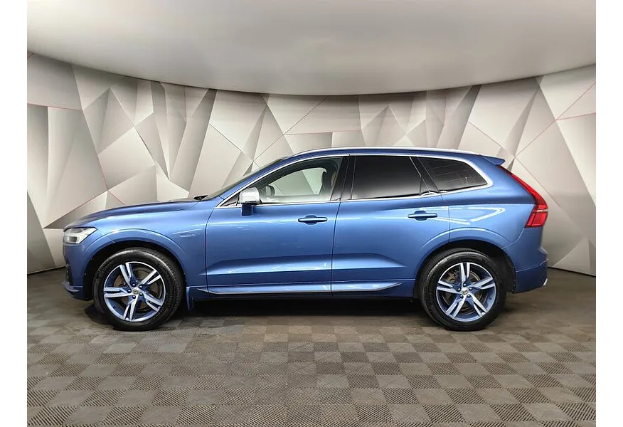 Volvo XC60 2.0 T6 AT AWD (320 л.с.) R-Design Синий в АВИЛОН. Слайд №3