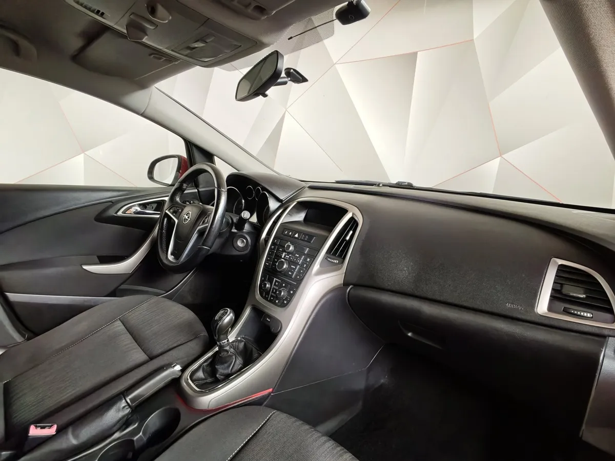 Opel Astra 1.6 MT (115 л.с.) Красный в АВИЛОН. Слайд №11