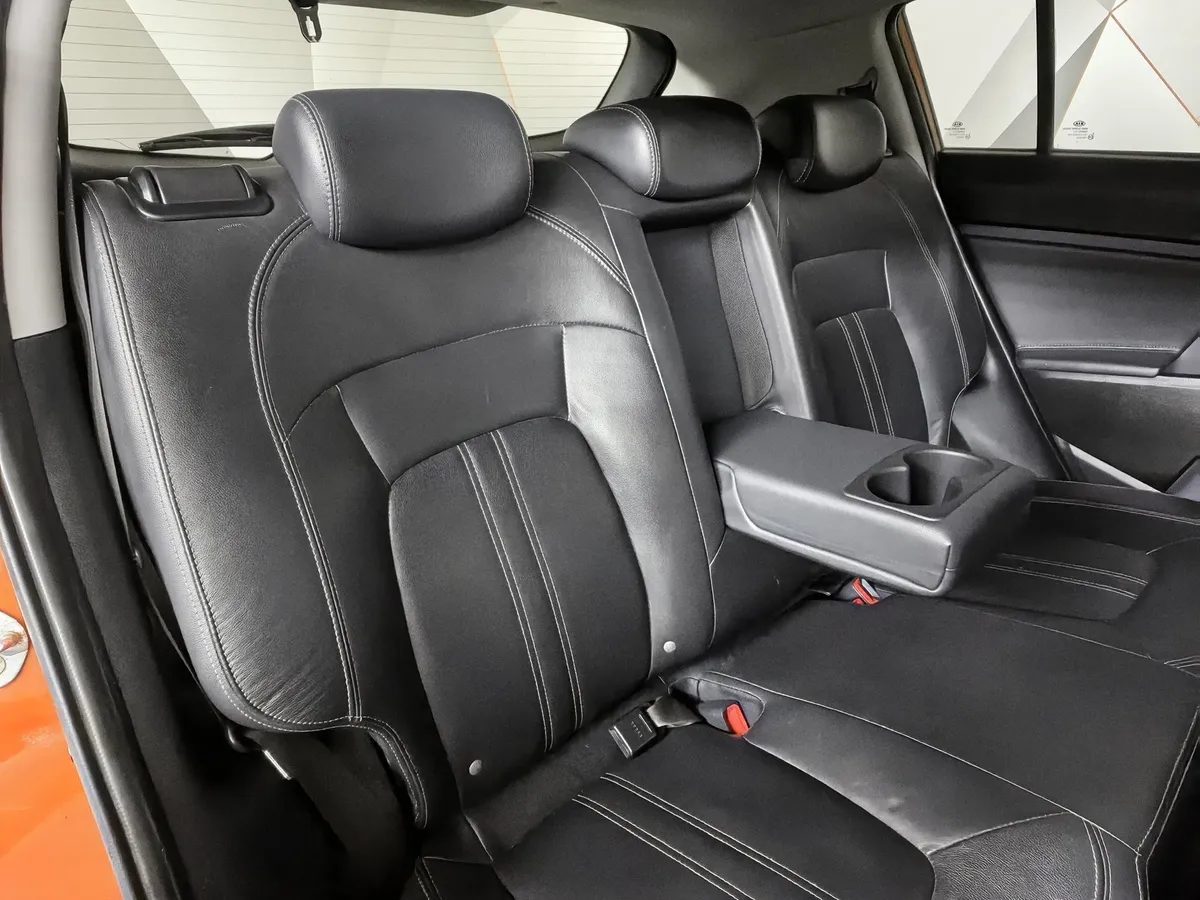 Kia Sportage 2.0 AT AWD (150 л.с.) Оранжевый в АВИЛОН. Слайд №16