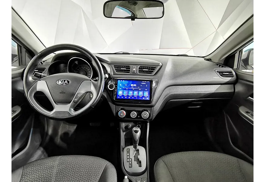 Kia Rio 1.4 AT (107 л.с.) Серебристый в АВИЛОН. Слайд №11