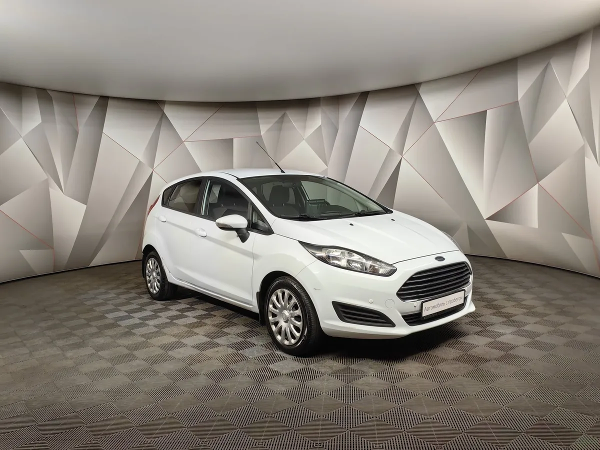 Ford Fiesta 1.4 MT (80 л.с.) Ghia Белый в АВИЛОН. Слайд №3