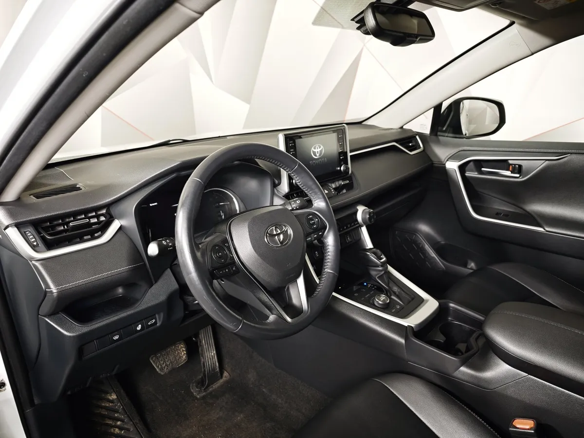 Toyota RAV4 2.0i CVT AWD (149 л.с.) Белый в АВИЛОН. Слайд №19