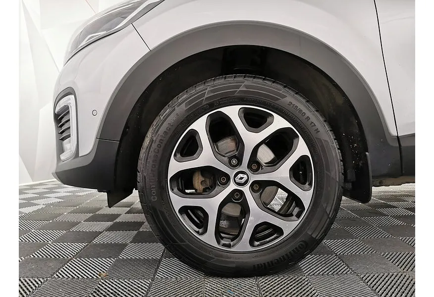 Renault Kaptur 1.3 CVT FWD (150 л.с.) Edition One Черный в АВИЛОН. Слайд №9