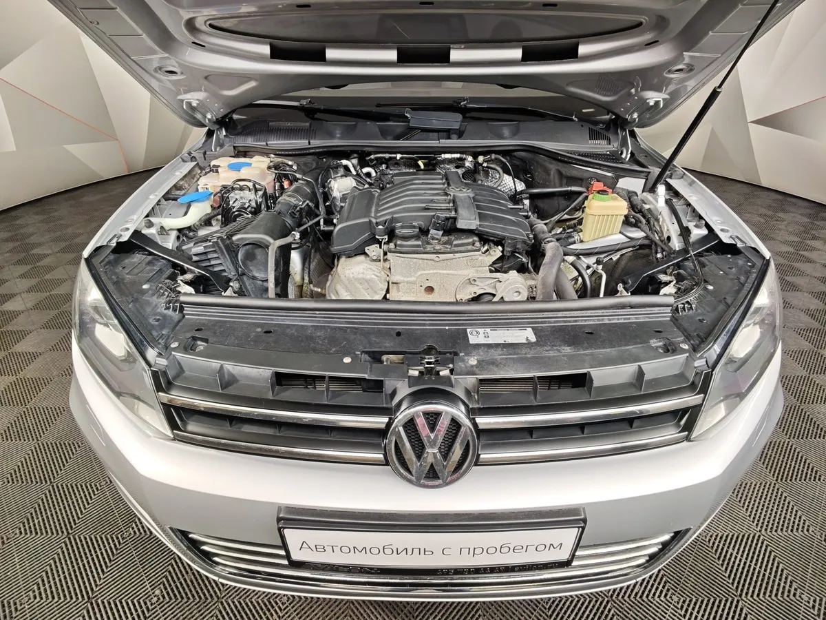 Volkswagen Touareg 3.6 FSI Tiptronic 4Motion (249 л.с.) V6 FSI Серебристый в АВИЛОН. Слайд №11