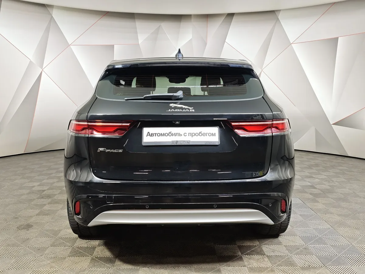 Jaguar F-Pace 2.0 TD AT AWD (199 л.с.) S Черный в АВИЛОН. Слайд №8