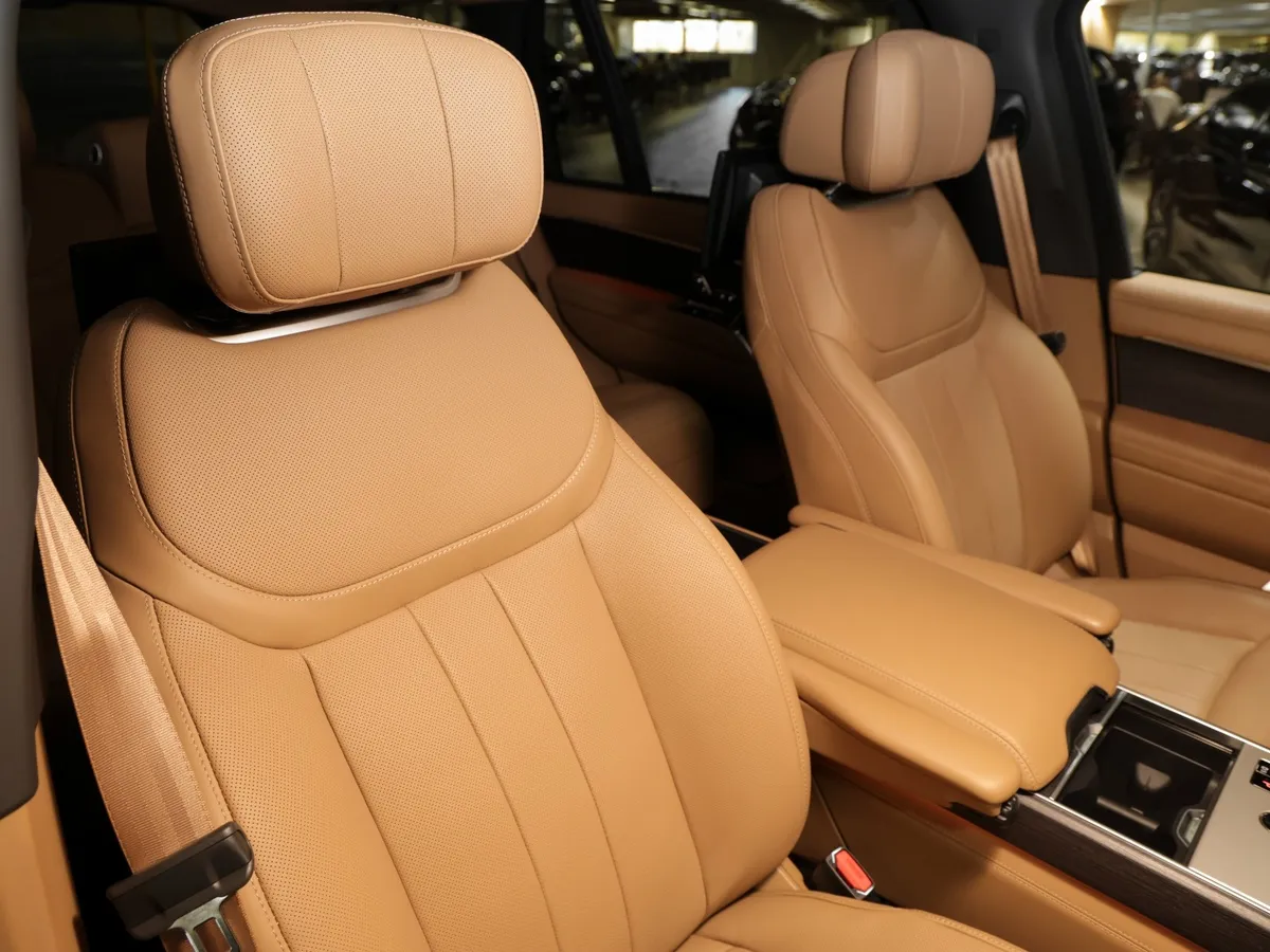 Land Rover Range Rover 4.4 P530 V8 LWB AT AWD (530 л.с.) Autobiography Черный в АВИЛОН. Слайд №22