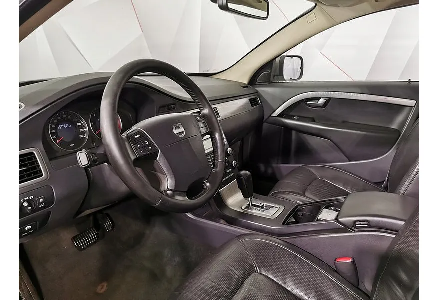 Volvo XC70 2.4 D5 Geartronic AWD (185 л.с.) Коричневый в АВИЛОН. Слайд №19