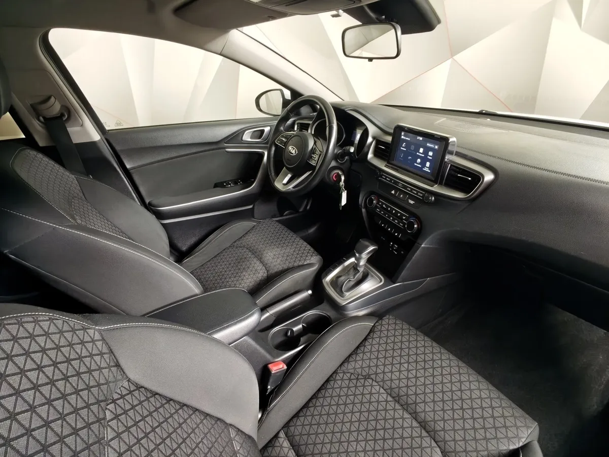 Kia Ceed 1.6 AT (129 л.с.) Classic Белый в АВИЛОН. Слайд №12