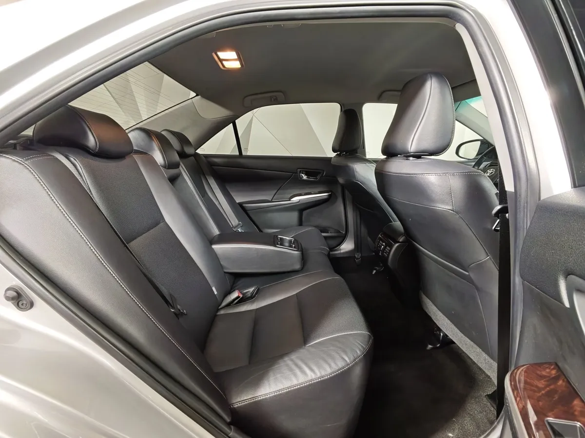 Toyota Camry 2.5 AT (181 л.с.) Классик Серебристый в АВИЛОН. Слайд №16