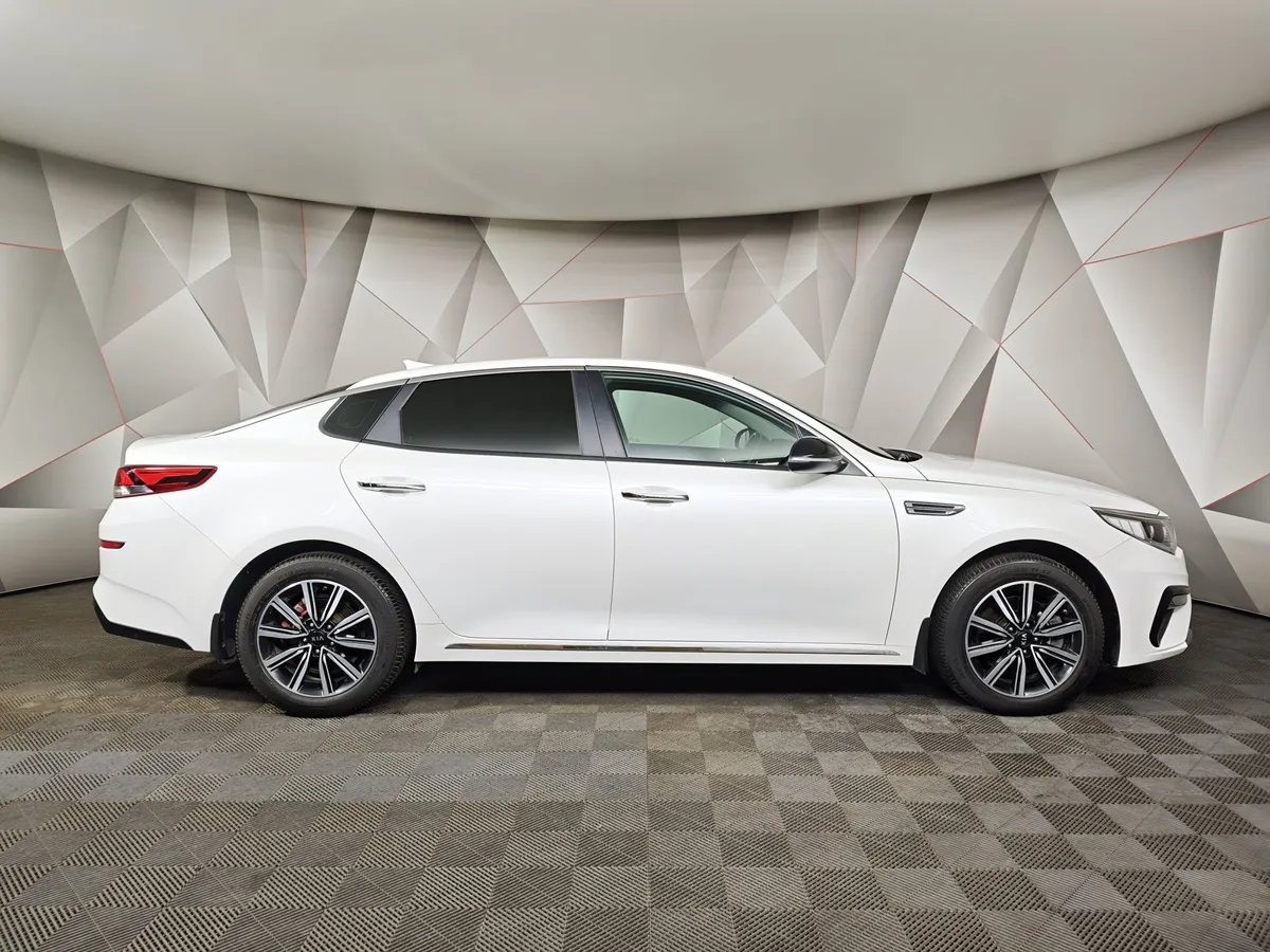 Kia Optima 2.0 AT (150 л.с.) Fleet Белый в АВИЛОН. Слайд №6