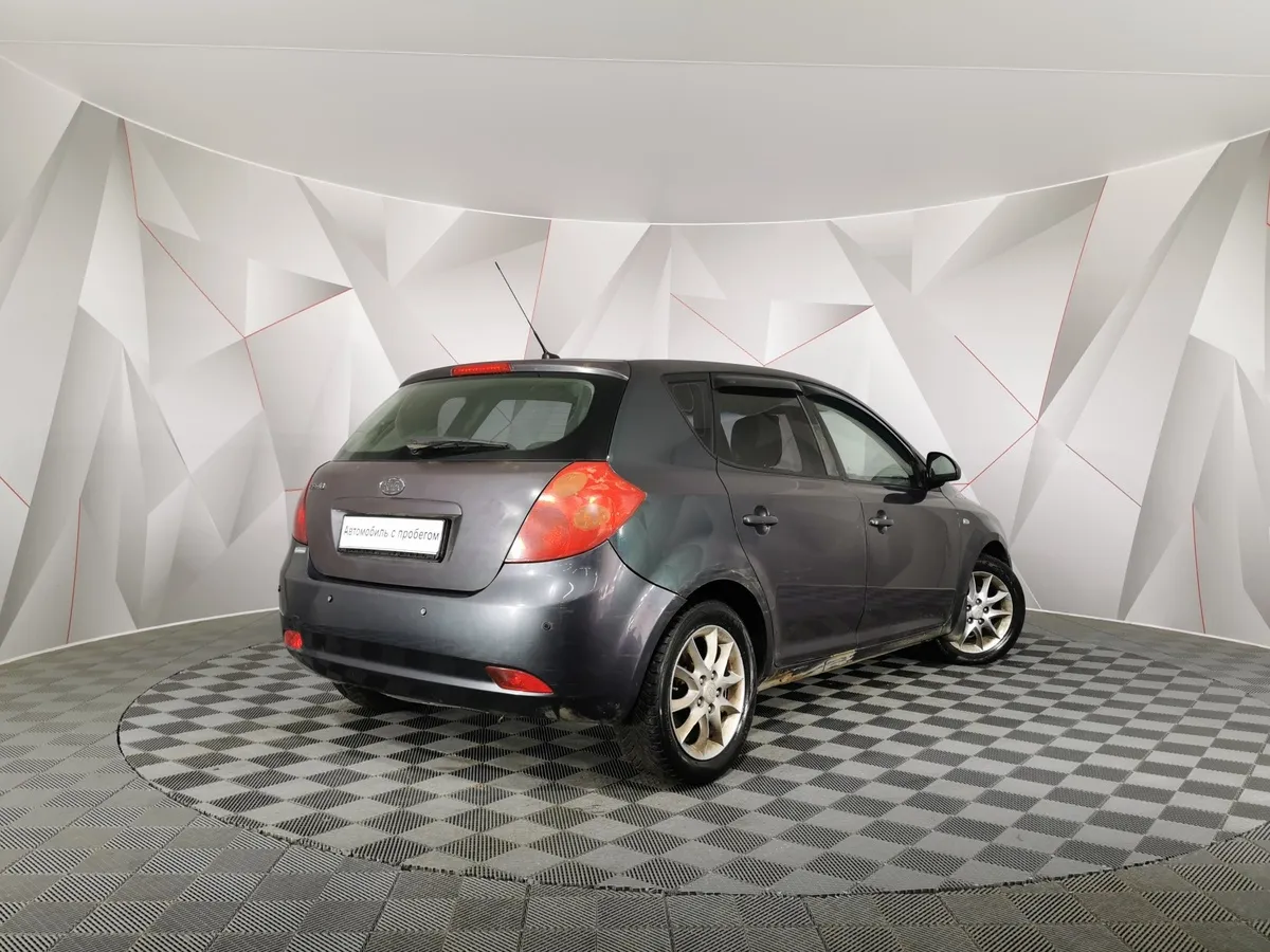 Kia Ceed 1.4 MT (109 л.с.) Зеленый в АВИЛОН. Слайд №2